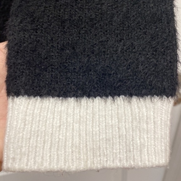 Tahari cardigan button up sweater cardigan size medium - Picture 6 of 10